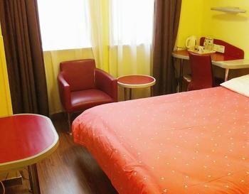 Qing Zhou Home Inn Linzi Bus Station מראה חיצוני תמונה